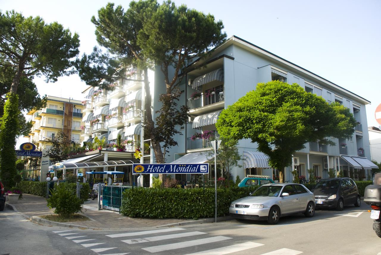 Mondial Hotel Cervia Bagian luar foto